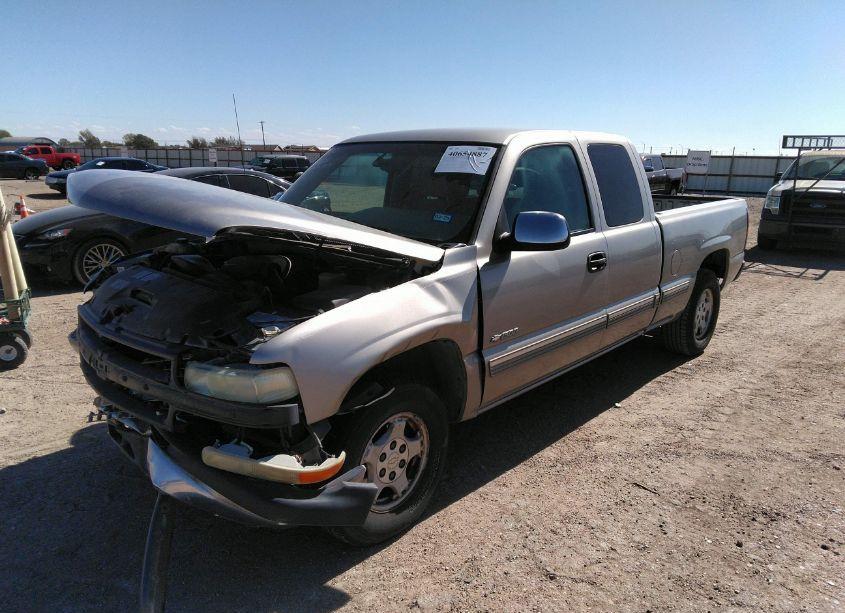 Photo 2 of 2002 Chevrolet Silverado 1500 LS (VIN 2GCEC19T121346291)
