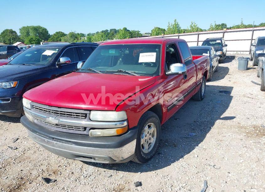 Photo 2 of 2002 Chevrolet Silverado 1500 LS (VIN 2GCEC19T121400933)