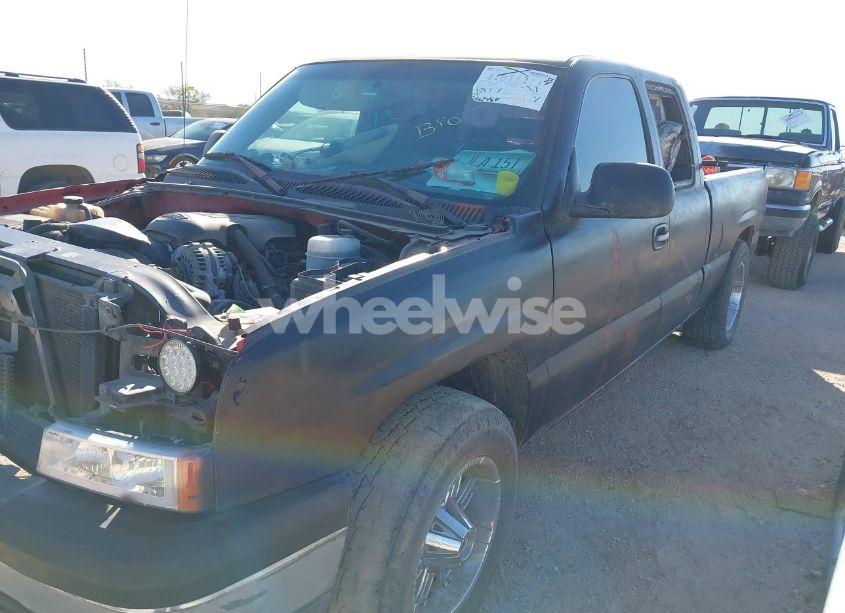 Photo 2 of 2004 Chevrolet Silverado 1500 LS (VIN 2GCEC19T141177960)
