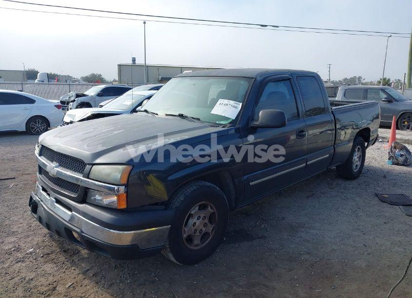 Photo 2 of 2004 Chevrolet Silverado 1500 LS (VIN 2GCEC19T141244184)