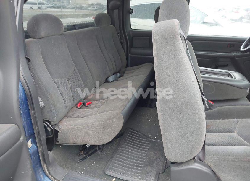 Photo 8 of 2004 Chevrolet Silverado 1500 LS (VIN 2GCEC19T141277069)