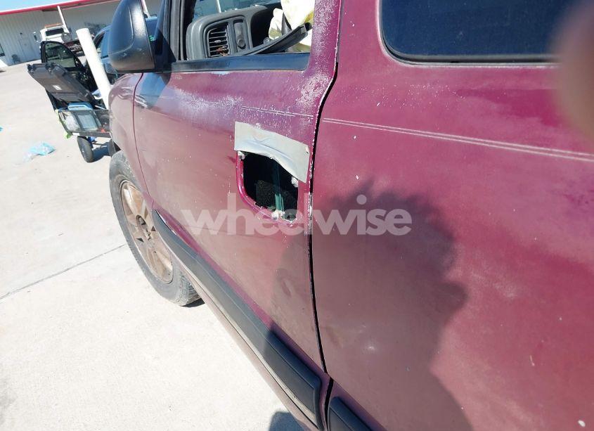 Photo 18 of 2004 Chevrolet Silverado 1500 LS (VIN 2GCEC19T141346195)