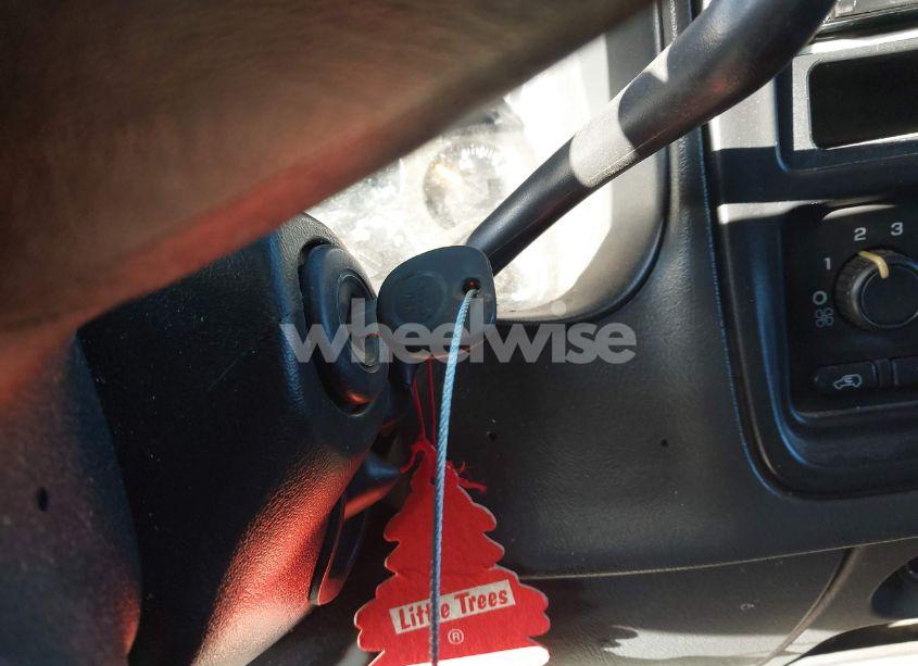 Photo 11 of 2004 Chevrolet Silverado 1500 LS (VIN 2GCEC19T141398698)