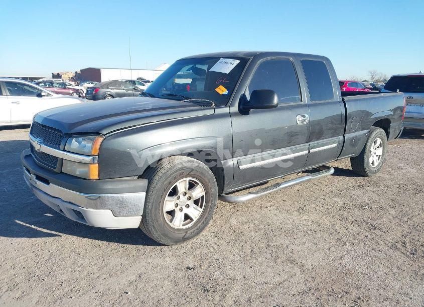 Photo 2 of 2004 Chevrolet Silverado 1500 LS (VIN 2GCEC19T141398698)