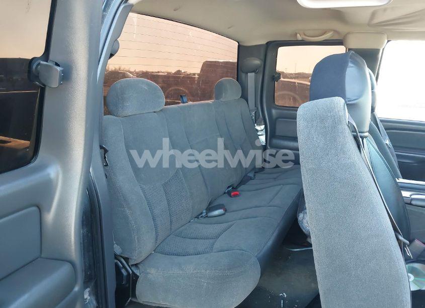 Photo 8 of 2004 Chevrolet Silverado 1500 LS (VIN 2GCEC19T141398698)