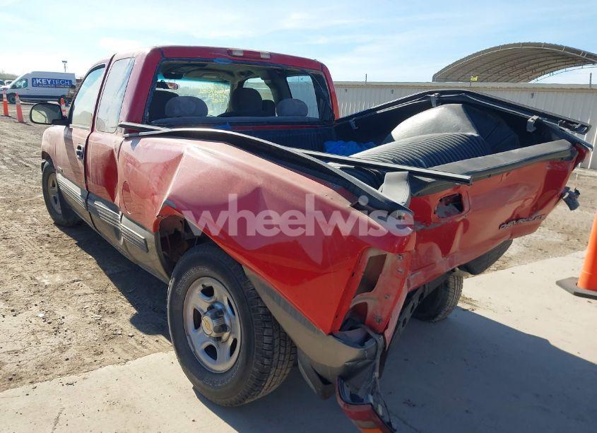 Photo 3 of 2000 Chevrolet Silverado 1500 LS (VIN 2GCEC19T1Y1147072)