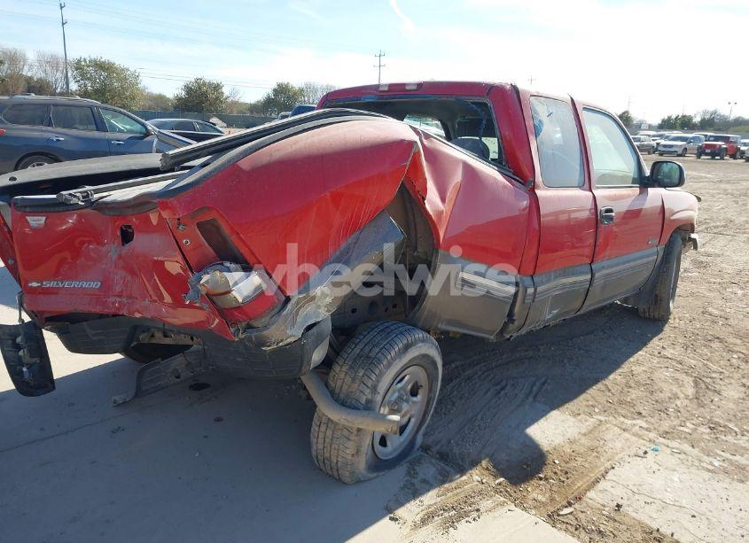 Photo 4 of 2000 Chevrolet Silverado 1500 LS (VIN 2GCEC19T1Y1147072)