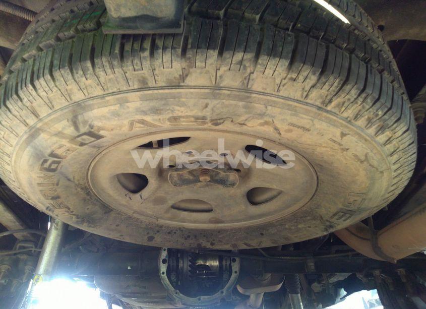 Photo 12 of 2000 Chevrolet Silverado 1500 LS (VIN 2GCEC19T1Y1150053)