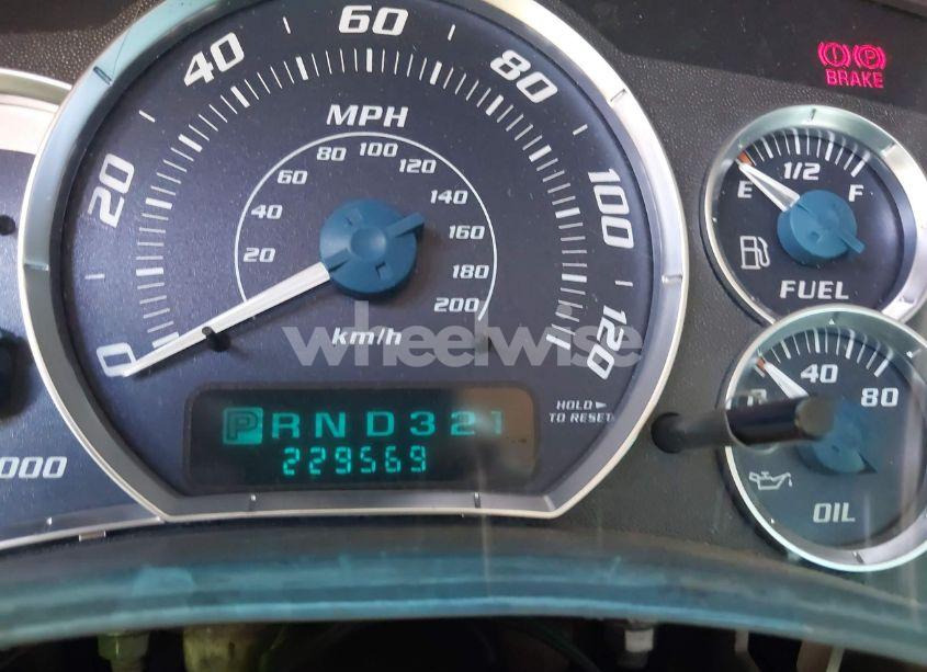 Photo 7 of 2000 Chevrolet Silverado 1500 LS (VIN 2GCEC19T1Y1150053)