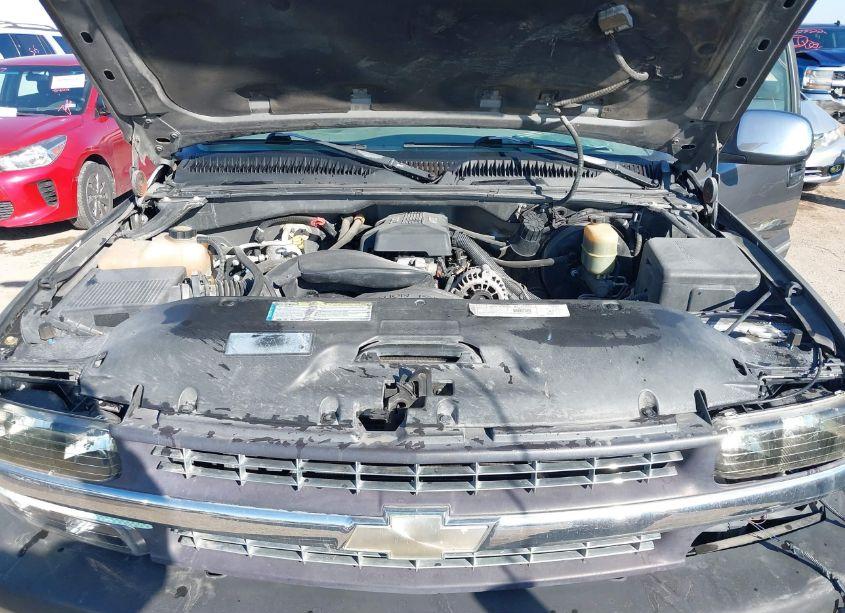 Photo 10 of 2000 Chevrolet Silverado 1500 LS (VIN 2GCEC19T1Y1211532)