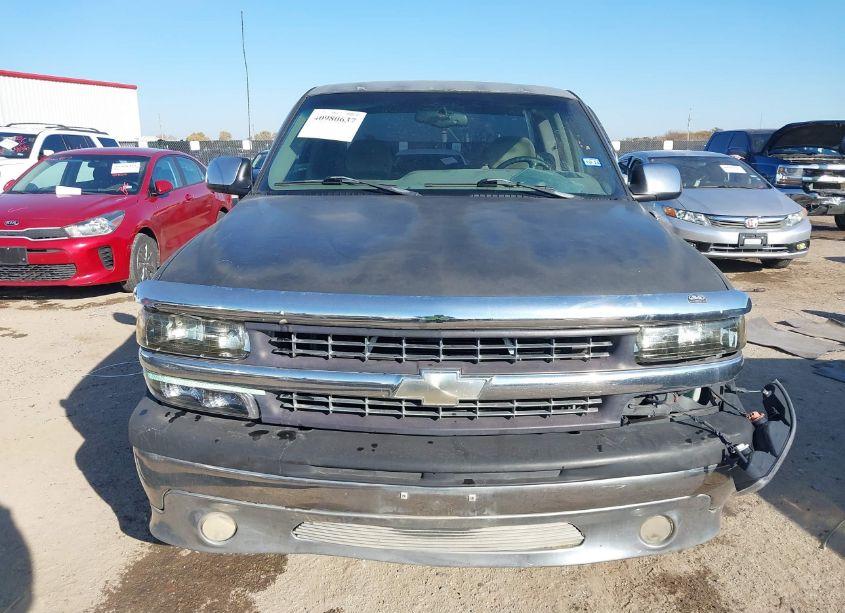 Photo 12 of 2000 Chevrolet Silverado 1500 LS (VIN 2GCEC19T1Y1211532)