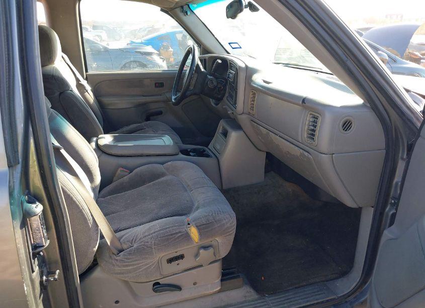 Photo 5 of 2000 Chevrolet Silverado 1500 LS (VIN 2GCEC19T1Y1211532)