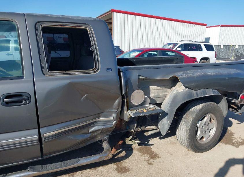 Photo 6 of 2000 Chevrolet Silverado 1500 LS (VIN 2GCEC19T1Y1211532)