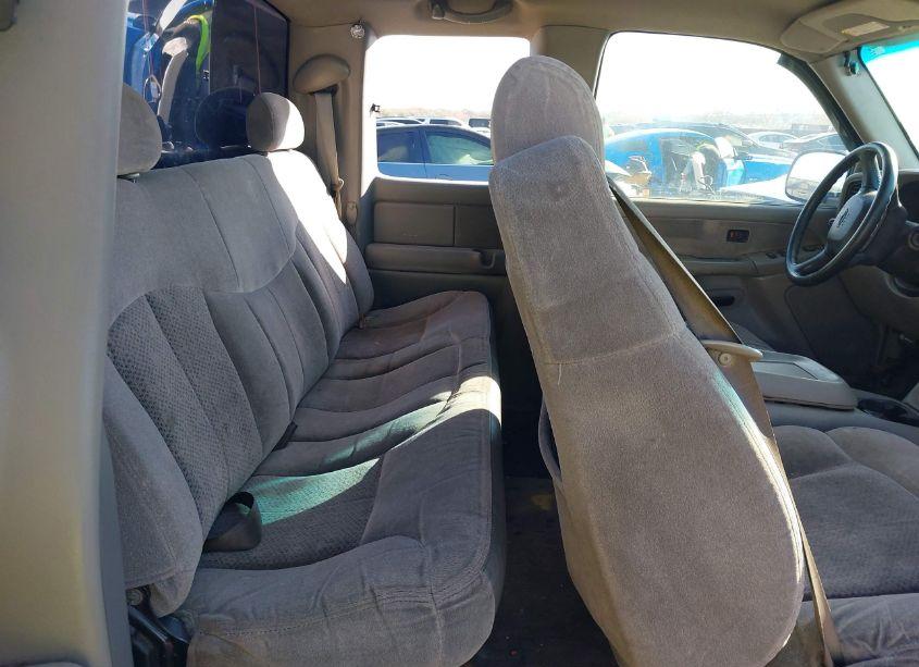 Photo 8 of 2000 Chevrolet Silverado 1500 LS (VIN 2GCEC19T1Y1211532)