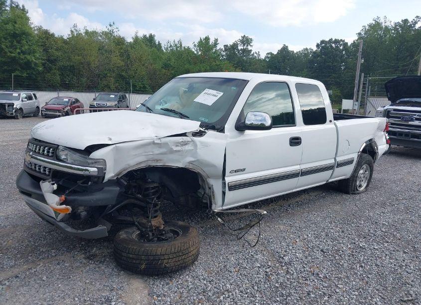 Photo 2 of 2000 Chevrolet Silverado 1500 LT (VIN 2GCEC19T1Y1216522)