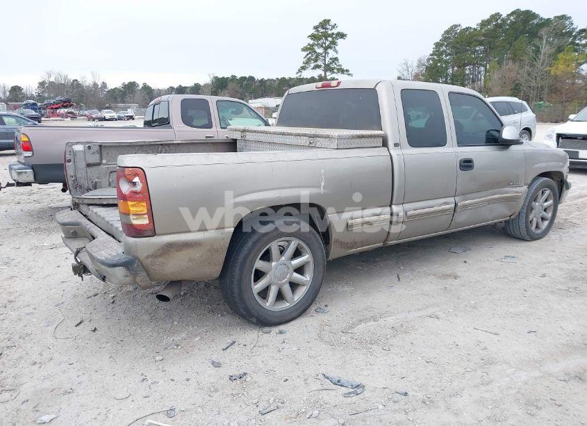 Photo 4 of 2000 Chevrolet Silverado 1500 LS (VIN 2GCEC19T1Y1250072)