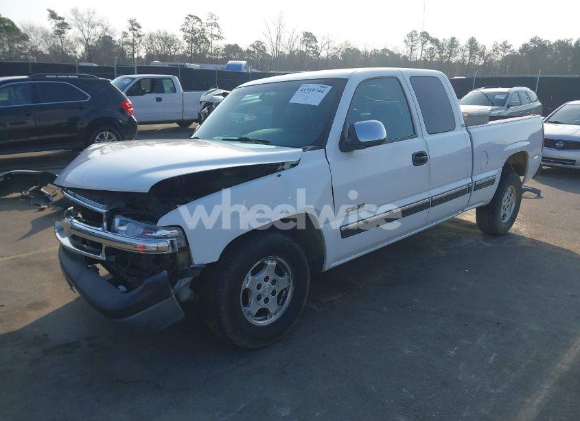 Photo 2 of 2000 Chevrolet Silverado 1500 LT (VIN 2GCEC19T1Y1407597)