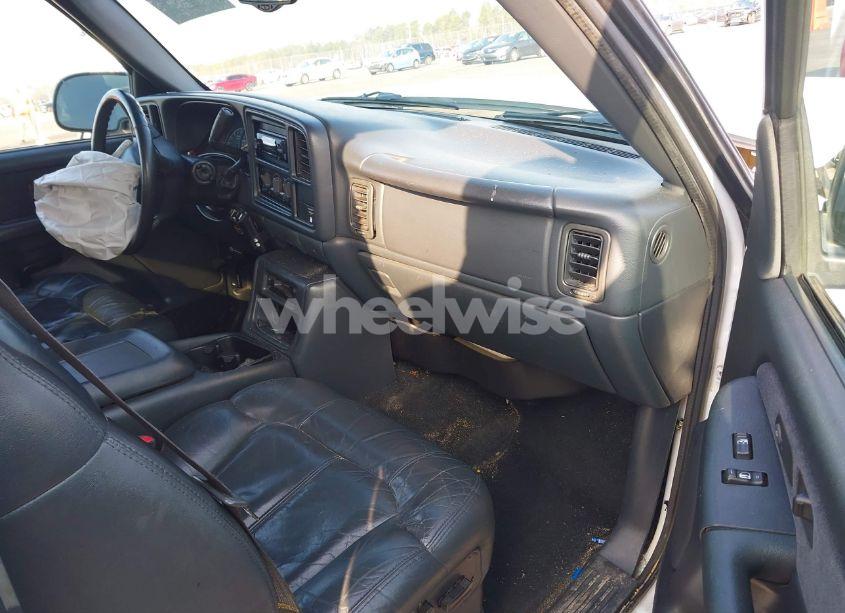 Photo 5 of 2000 Chevrolet Silverado 1500 LT (VIN 2GCEC19T1Y1407597)