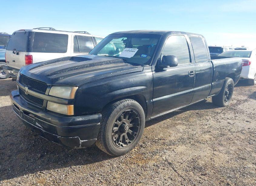 Photo 2 of 2001 Chevrolet Silverado 1500 LS (VIN 2GCEC19T211113938)