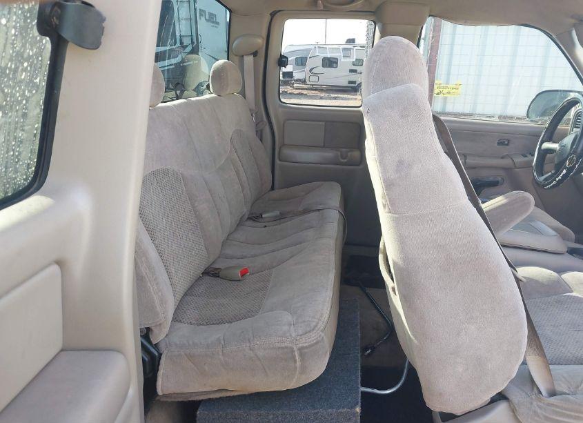 Photo 8 of 2001 Chevrolet Silverado 1500 LS (VIN 2GCEC19T211113938)