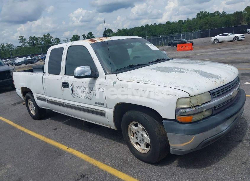 2001 Chevrolet Silverado 1500 LS (VIN 2GCEC19T211298296) main photo