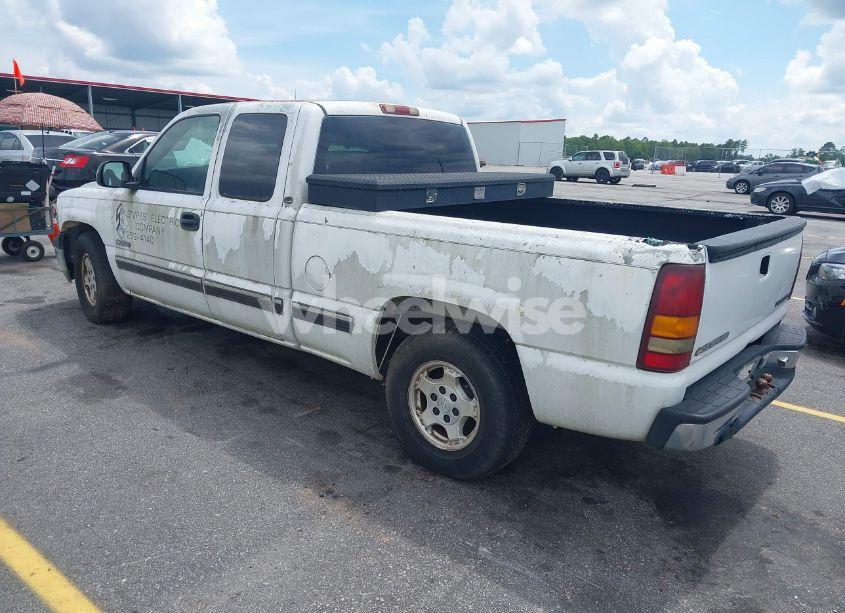 Photo 3 of 2001 Chevrolet Silverado 1500 LS (VIN 2GCEC19T211298296)