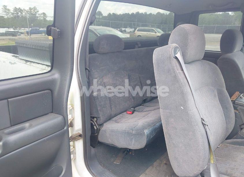 Photo 8 of 2001 Chevrolet Silverado 1500 LS (VIN 2GCEC19T211298296)