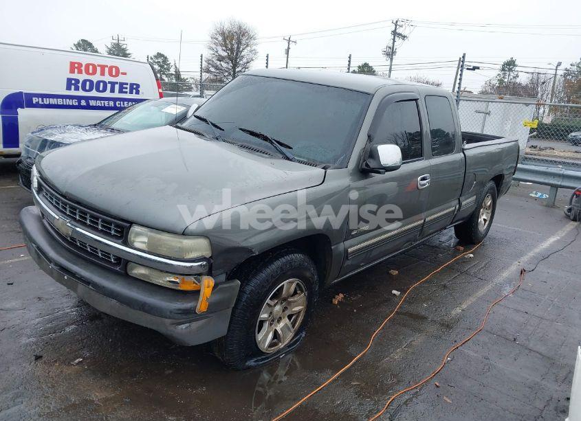 Photo 2 of 2002 Chevrolet Silverado 1500 LS (VIN 2GCEC19T221112323)