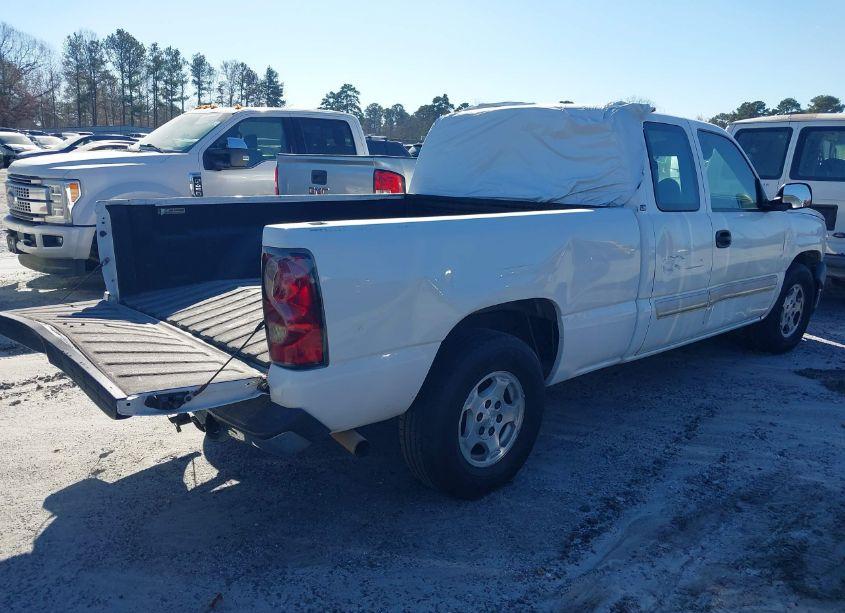 Photo 4 of 2004 Chevrolet Silverado 1500 LS (VIN 2GCEC19T241384809)