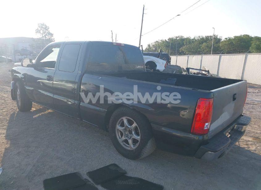 Photo 3 of 2005 Chevrolet Silverado 1500 LS (VIN 2GCEC19T251171411)