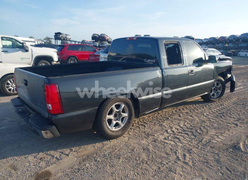 Photo 4 of 2005 Chevrolet Silverado 1500 LS (VIN 2GCEC19T251171411)