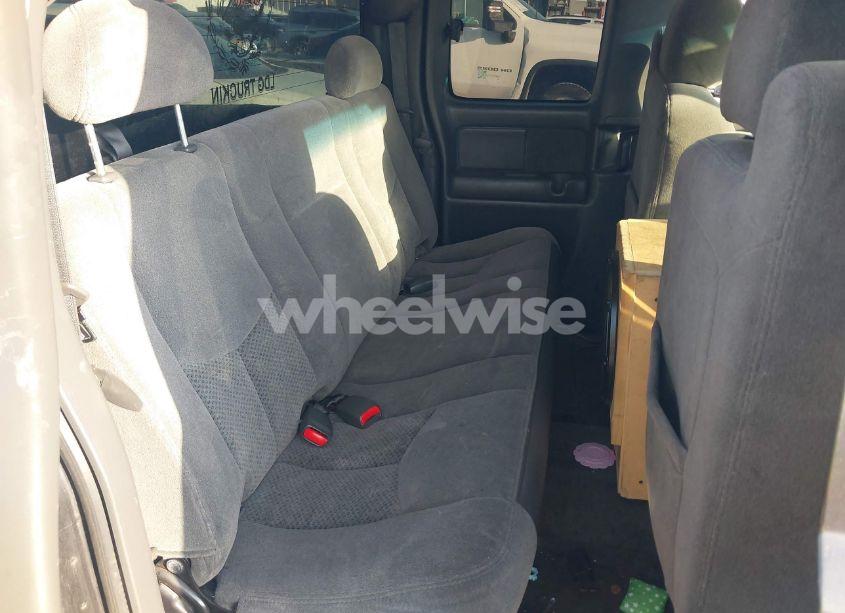 Photo 8 of 2005 Chevrolet Silverado 1500 LS (VIN 2GCEC19T251171411)