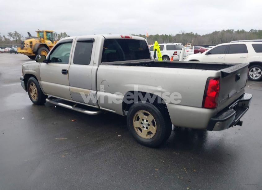 Photo 3 of 2005 Chevrolet Silverado 1500 LS (VIN 2GCEC19T251313496)