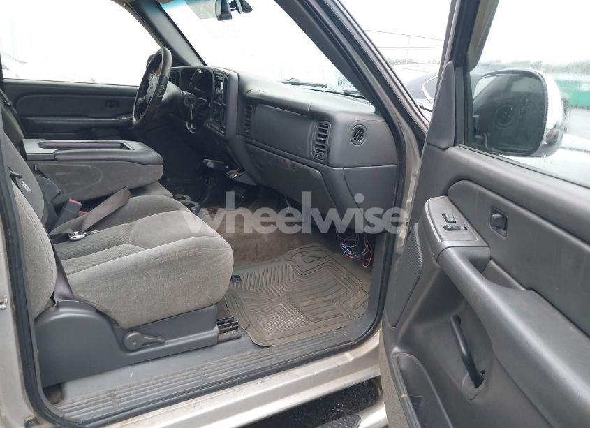 Photo 5 of 2005 Chevrolet Silverado 1500 LS (VIN 2GCEC19T251313496)