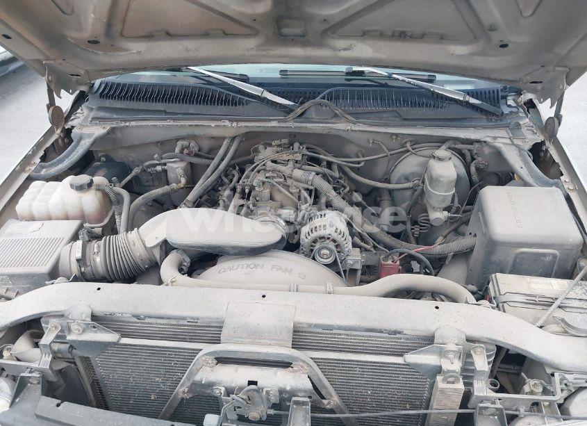 Photo 10 of 1999 Chevrolet Silverado 1500 LS (VIN 2GCEC19T2X1273939)