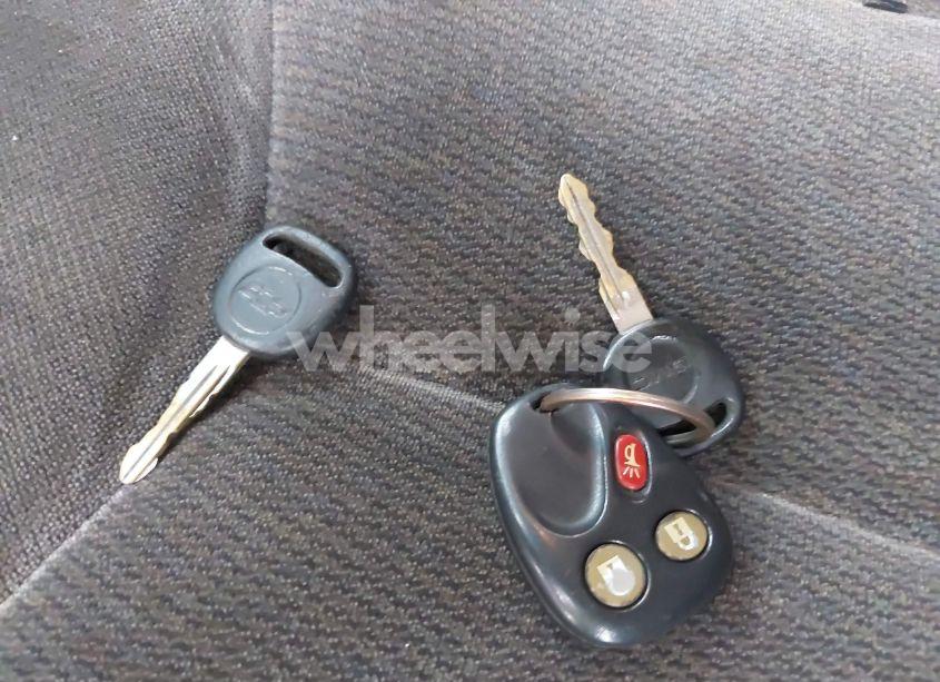 Photo 11 of 1999 Chevrolet Silverado 1500 LS (VIN 2GCEC19T2X1273939)