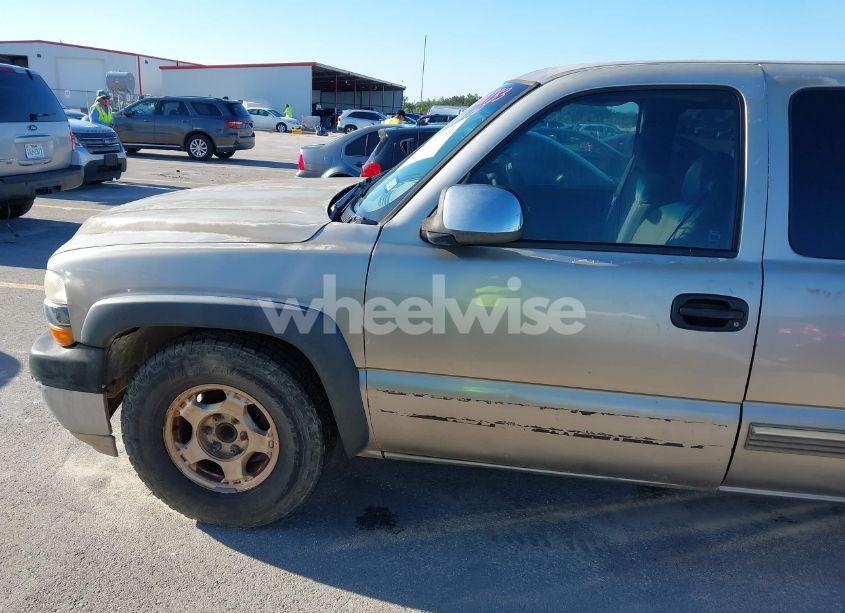 Photo 12 of 1999 Chevrolet Silverado 1500 LS (VIN 2GCEC19T2X1273939)