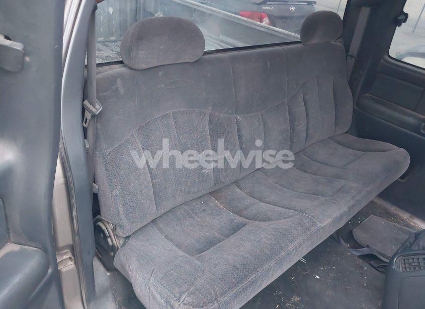 Photo 8 of 1999 Chevrolet Silverado 1500 LS (VIN 2GCEC19T2X1273939)