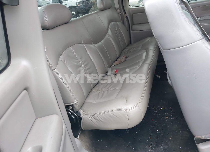 Photo 8 of 2000 Chevrolet Silverado 1500 LT (VIN 2GCEC19T2Y1345952)