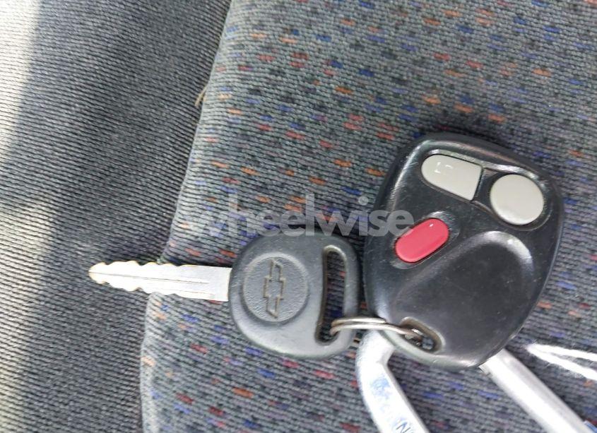 Photo 11 of 2001 Chevrolet Silverado 1500 LS (VIN 2GCEC19T311265131)