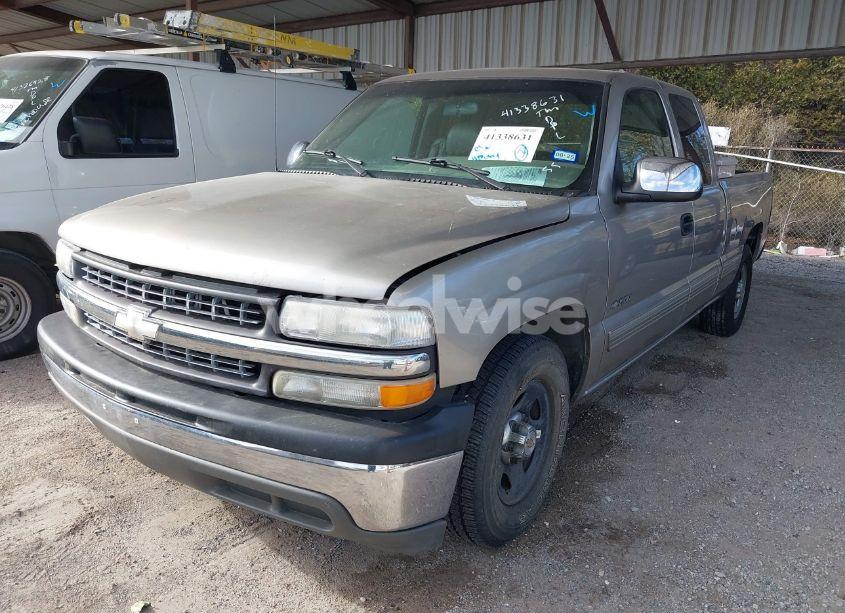 Photo 2 of 2002 Chevrolet Silverado 1500 LS (VIN 2GCEC19T321168710)
