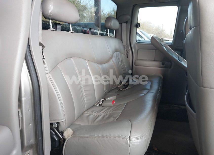 Photo 8 of 2002 Chevrolet Silverado 1500 LS (VIN 2GCEC19T321168710)