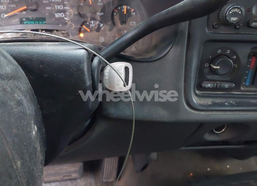 Photo 11 of 2003 Chevrolet Silverado 1500 LS (VIN 2GCEC19T331107908)