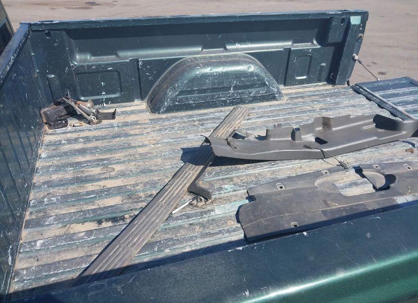 Photo 11 of 2004 Chevrolet Silverado 1500 LS (VIN 2GCEC19T341186305)