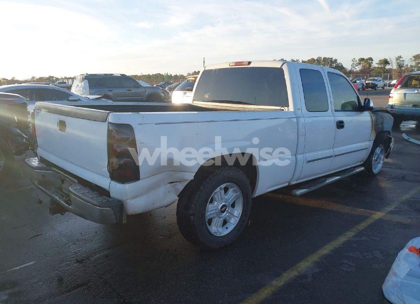 Photo 4 of 2004 Chevrolet Silverado 1500 LS (VIN 2GCEC19T341329835)