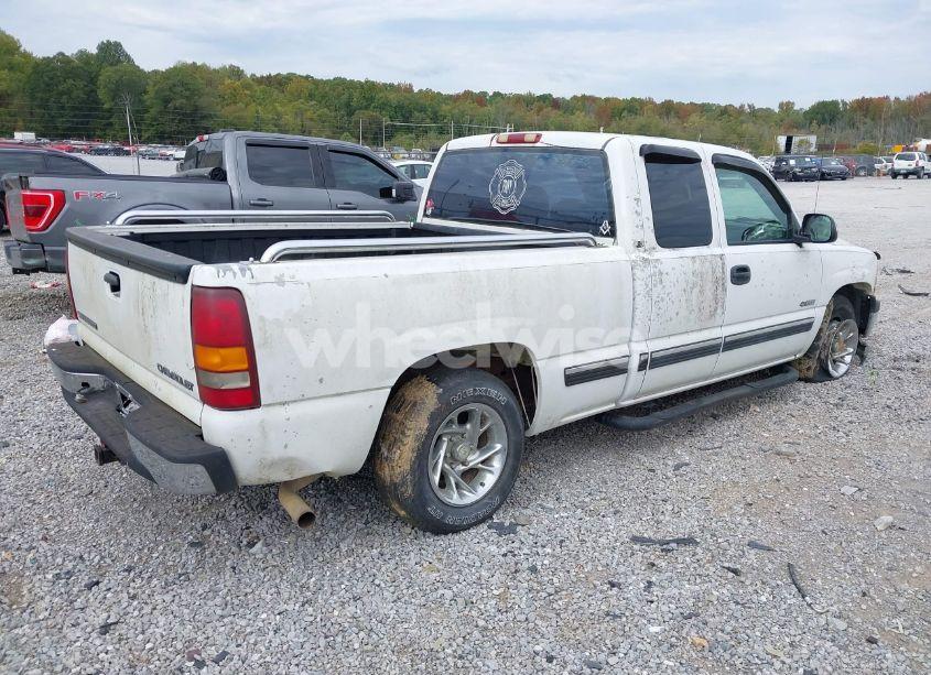 Photo 4 of 2000 Chevrolet Silverado 1500 LS (VIN 2GCEC19T3Y1220961)