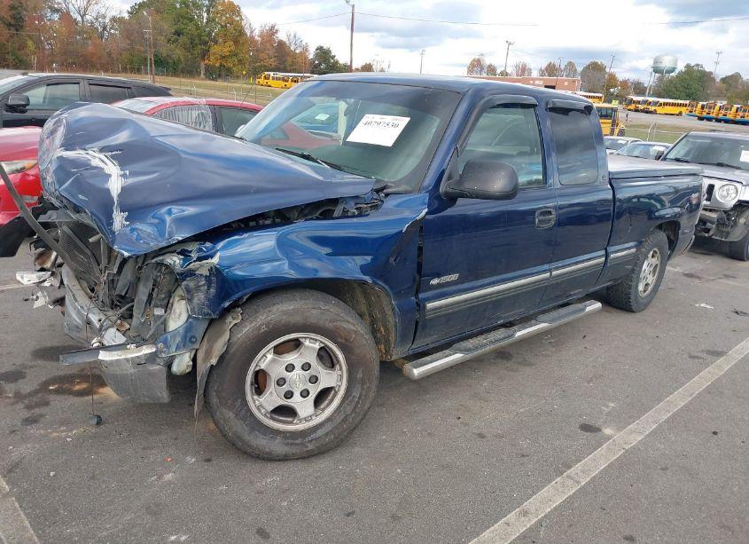 Photo 2 of 2000 Chevrolet Silverado 1500 LS (VIN 2GCEC19T3Y1239896)