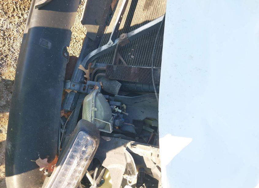 Photo 10 of 2000 Chevrolet Silverado 1500 LS (VIN 2GCEC19T3Y1354885)