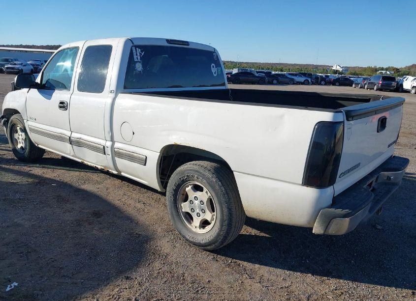 Photo 3 of 2000 Chevrolet Silverado 1500 LS (VIN 2GCEC19T3Y1354885)