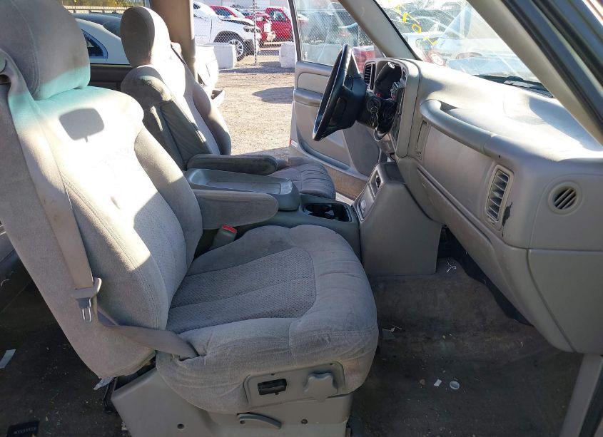 Photo 5 of 2000 Chevrolet Silverado 1500 LS (VIN 2GCEC19T3Y1354885)